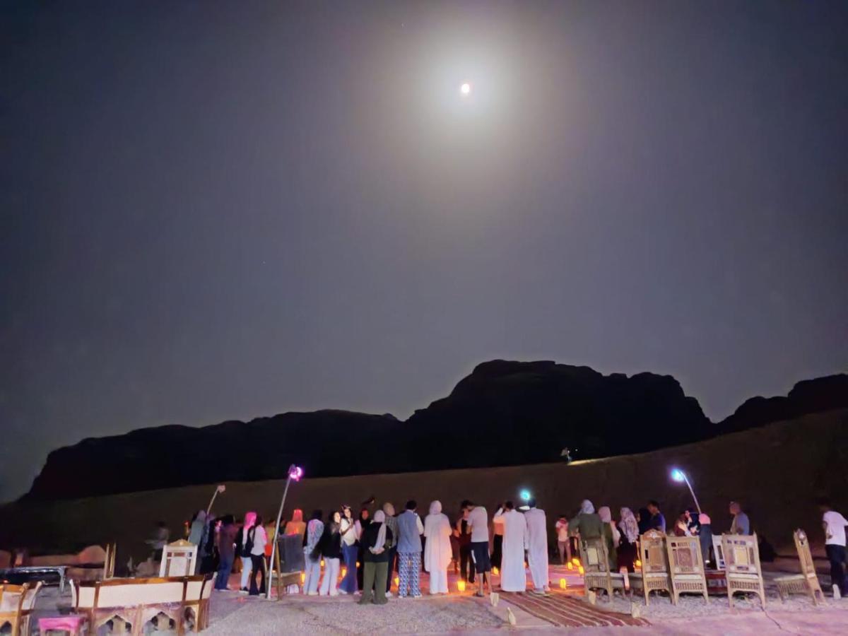 Mozoon Camp Hotel Wadi Rum Bagian luar foto