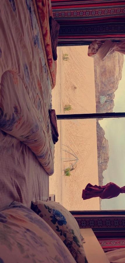 Mozoon Camp Hotel Wadi Rum Bagian luar foto
