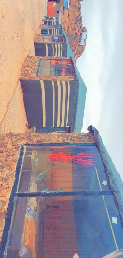 Mozoon Camp Hotel Wadi Rum Bagian luar foto