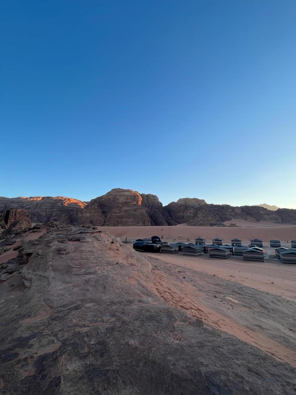 Mozoon Camp Hotel Wadi Rum Bagian luar foto